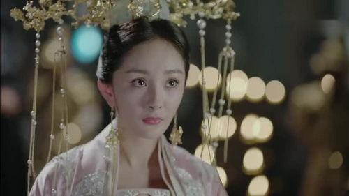 穿越成吃瓜丫鬟,笑看宫廷风云，揭秘古代宫廷秘闻