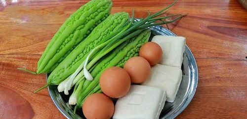 减脂吃凉瓜,清爽一夏，健康瘦身新选择