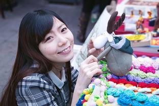 麻瓜少女吃麻花,揭秘麻花美食之旅