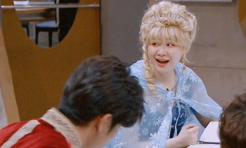 金晨吃瓜吃自己身上