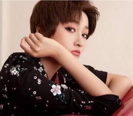 短发吃瓜网,揭秘娱乐圈热点，轻松解读时尚潮流