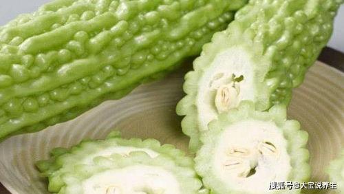 农人吃凉瓜的视频