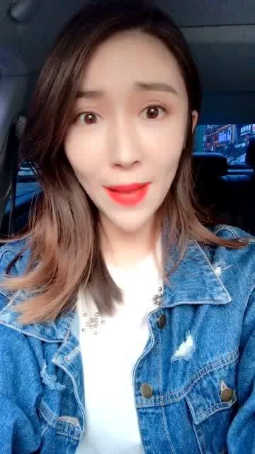 吃瓜群众精致小姐姐,揭秘吃瓜群众精致小姐姐的时尚生活