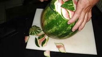 吃酸瓜比赛,吃酸瓜大赛激情上演