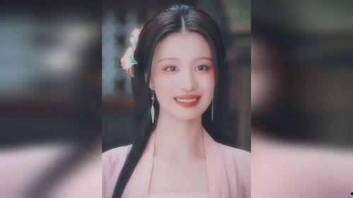 吃瓜假笑女孩,揭秘网络红人的崛起与争议