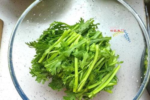 吃瓜扒皮狼茼蒿,茼蒿背后的故事与真相