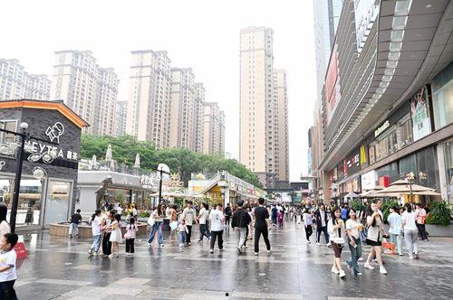 万泰汇广场吃瓜