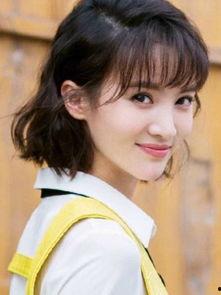 瓜地吃瓜金晨,金晨演绎夏日甜蜜