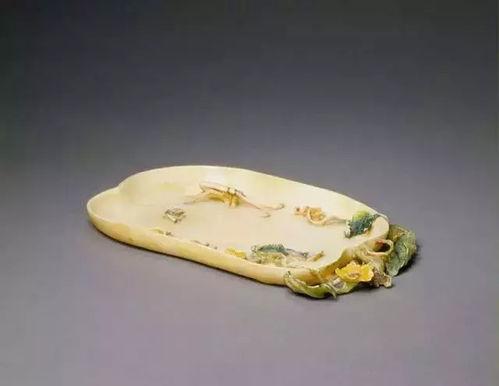 宫铃吃瓜,揭秘宫廷秘闻，一窥皇家生活百态