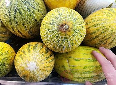 哈密瓜和葡萄能一起吃吗,哈密瓜与葡萄同食的兼容性探讨