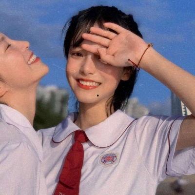 闺蜜见面文案吃瓜,吃瓜畅谈，欢乐无限