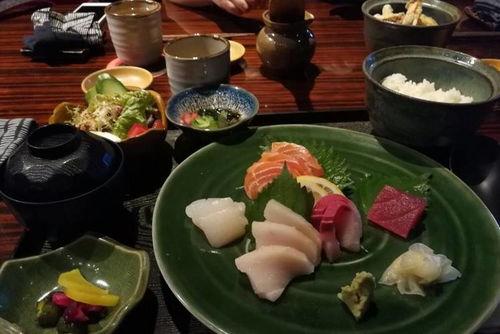 饭店开枪吃瓜,一场意外引发的全民热议