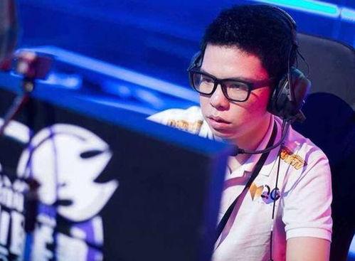 lol选手直播吃瓜,LOL选手直播吃瓜，揭秘赛场幕后故事