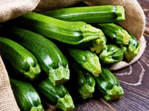 莫莫商场吃瓜,揭秘背后的真相与争议