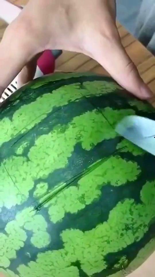 正确吃瓜视频,轻松解锁夏日清凉新姿势