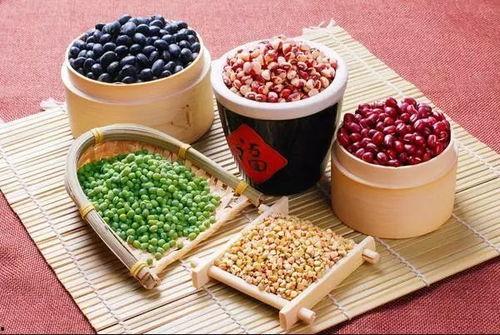 小豆泥吃瓜图片,夏日清凉一“瓜”