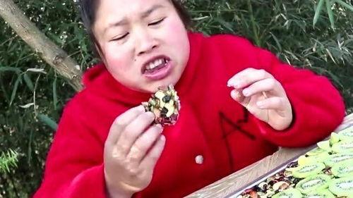 新疆妹妹吃瓜,一场味蕾与视觉的盛宴