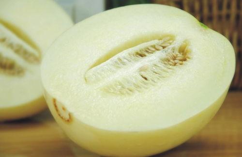 吃瓜后的反应,事件背后，真相与舆论的碰撞