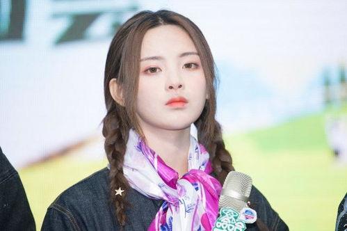 杨超越吃瓜粉,瓜田里的青春偶像