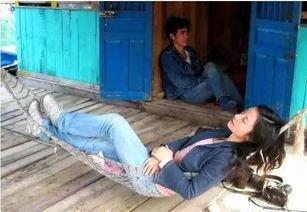 越南姐弟吃瓜视频,揭秘街头趣闻，笑料连连