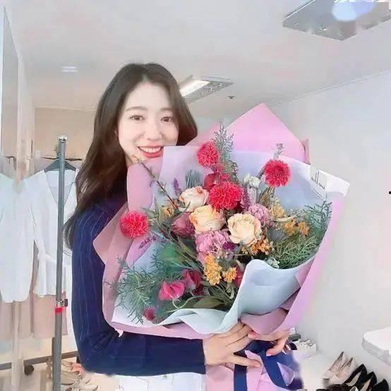 izone吃瓜,揭秘偶像背后的真实故事