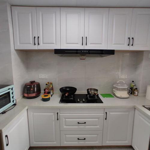 合租室友吃瓜,邻里间的八卦风云