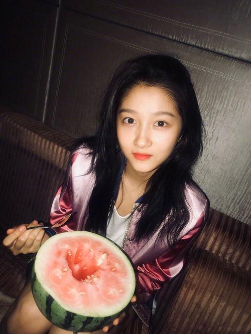 中国女吃瓜,揭秘网络时代的社交现象